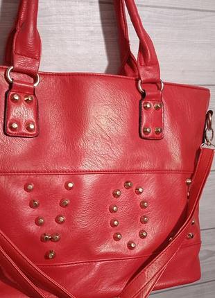 Сумка алого цвета