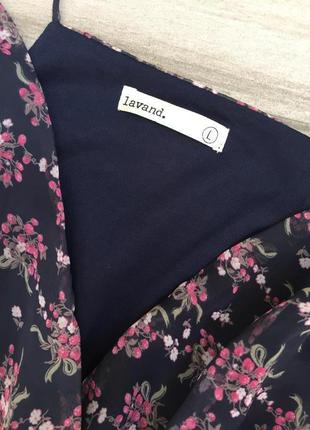 Темно-синее платье на тонких бретелях в цветочек lavand2 фото