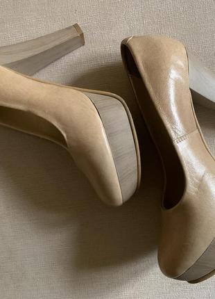 Туфлі лодочки на платформі і каблуку capriccio 36 розмір