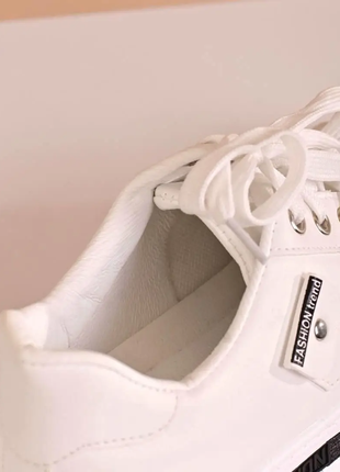 Кросівки жіночі білі т16564 фото