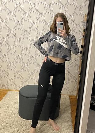 Спортивні ласіни nike