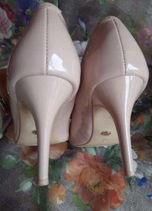 Шикарные лаковые туфли для попляшки на выпускной бал, указан 36р, стелька 22,5-23см.3 фото
