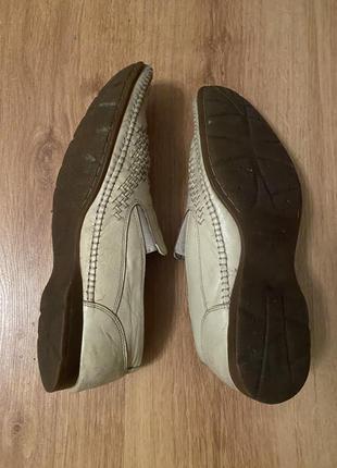 Чоловічі світлі туфлі