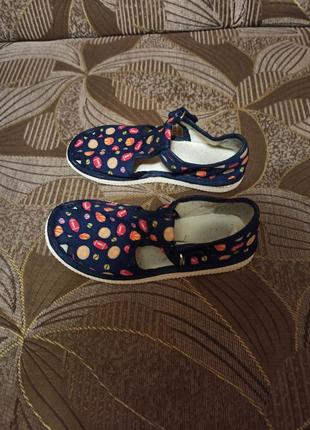 Тапки, капці 3