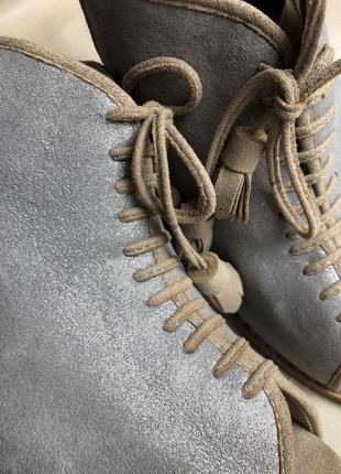 Замшевые босоножки премиального британского бренда karen millen дизайнерские на завязках каблуке натуральная замша кожа туфли5 фото