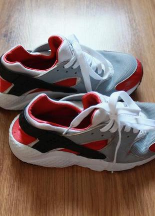 Отличные необычные унисекс кроссовки nike huarache run (gs)