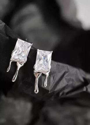 Сережки серьги краплі стікаючий метал стильні модні нові