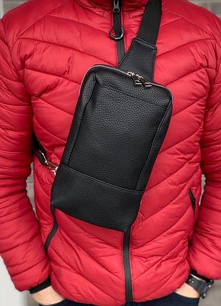 Чоловіча чорна нагрудна сумка бананка слінг екошкіра