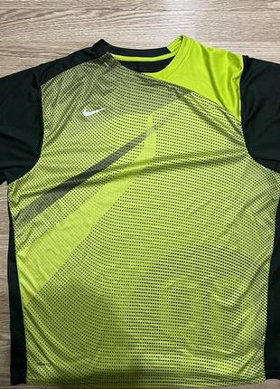 Продам футболку nike размер л1 фото