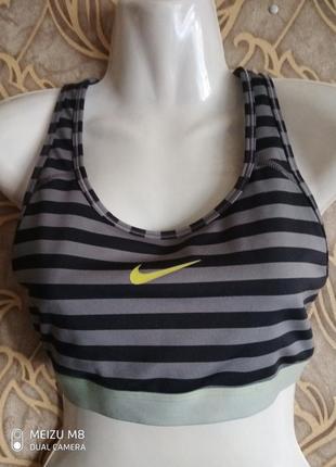 Спортивный компрессионный топ бра nike dri fit