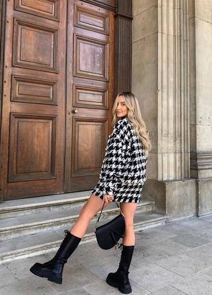 Костюм з спідницею