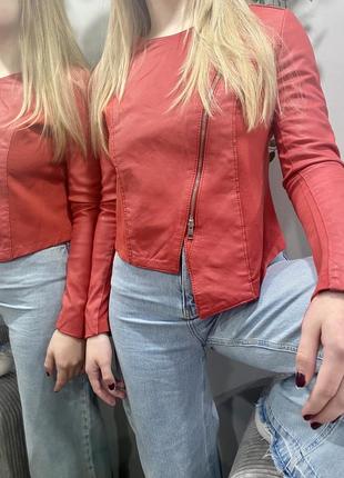 Кожаная куртка imperial