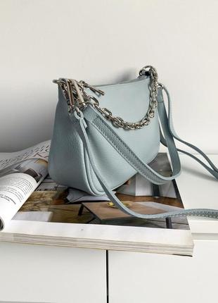 Женская кожаная голубая сумка багет с цепочкой, италия2 фото