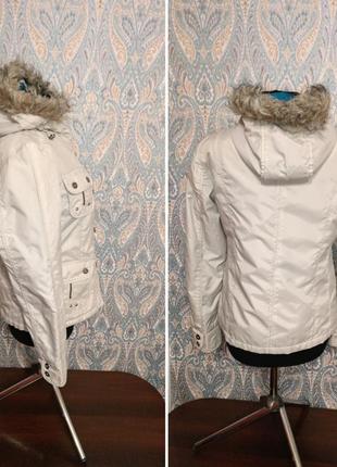 Демисезонная куртка yessica с капюшоном и мехом5 фото