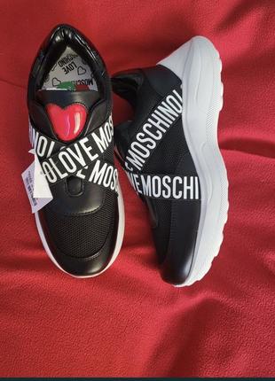 Нові оригінальні кросівки love moschino5 фото