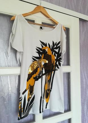 Футболка на літо, яскрава