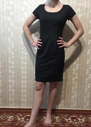 Класична сукня в полоску від бренду h&m