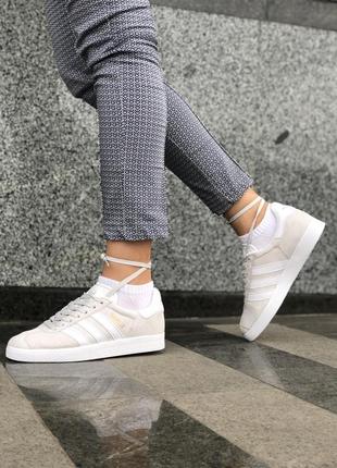 Шикарные женские кеды adidas в сером цвете из замши (весна-лето-осень)😍1 фото