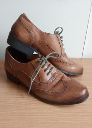 Кожаные туфли  оксфорды 38 р. 24,8 см clarks натуральная кожа новые витринная пара
