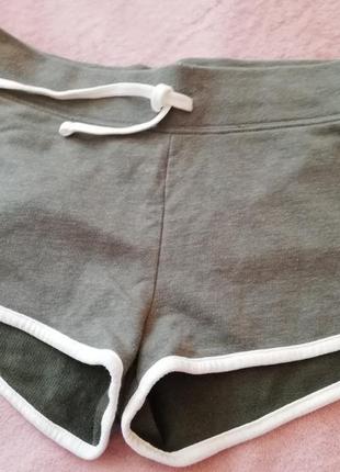 Шорти