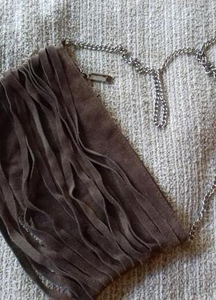Замшевый клатч на цепочке