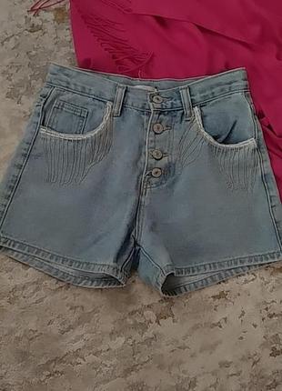 Джинсові шорти на вік 10-11 років в ідеальному стані