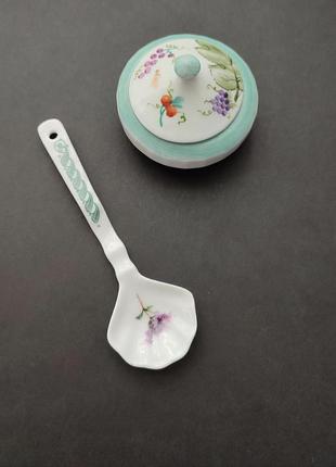 Миниатюрная антикварная фарфоровая шкатулочка adel fine porcelain kabe selezione