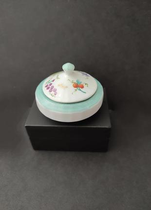 Миниатюрная антикварная фарфоровая шкатулочка adel fine porcelain kabe selezione