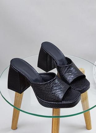 Черные сабо на массивной колодке хит сезона кожа питон натуральная