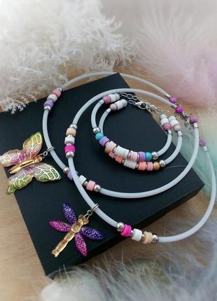 Стрекоза бабочка детский чокер ожерелье девочкам белый фиолетовый розовый жёлтый мотылёк подвеска на шею браслет3 фото