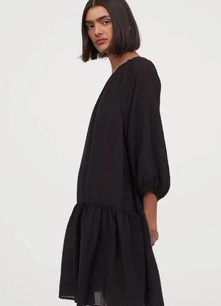 Коротка сукня h&m чорного кольору  з пишними руками5 фото