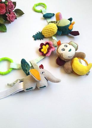 Текстильная подвеска в коляску 5