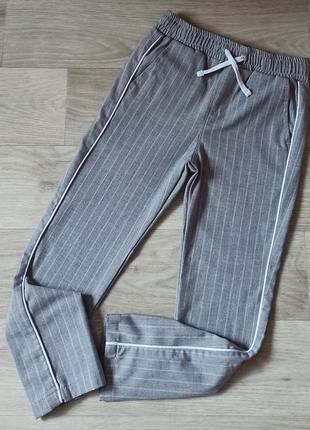 Стильні брюки river island на 5-6 років