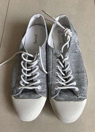 Мокасини кеди модний стильний дорогий бренд bench розмір 38