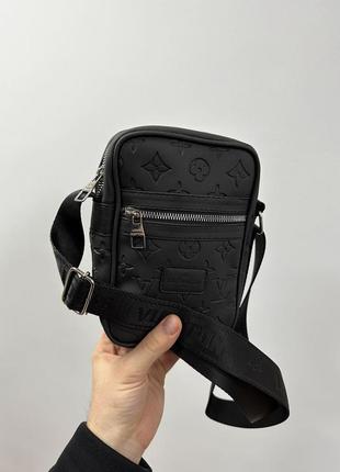 Сумка чоловіча в стилі louis vuitton vertical messenger bag black