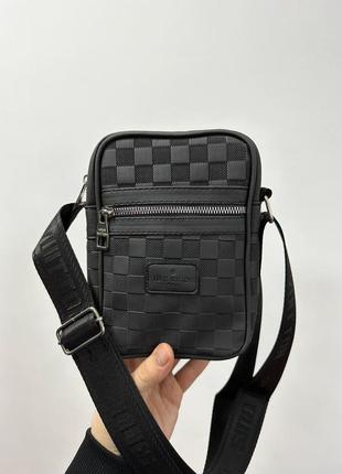 Сумка чоловіча в стилі louis vuitton vertical messenger bag black