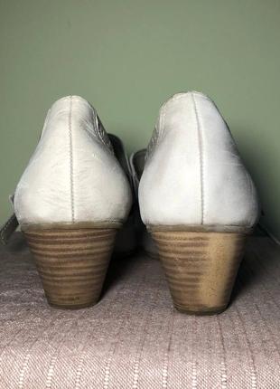 Кожаные туфли tamaris 38-393 фото