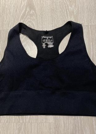 Спортивный топ