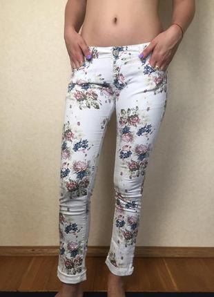 Летние великолепные джинсы скинни