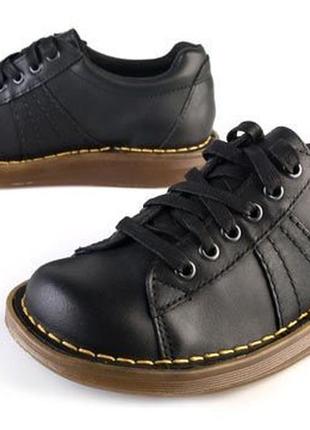 Комфортные кожаные туфли с полиуретановой подошвой dr.martens