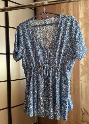 Гарна літня блуза