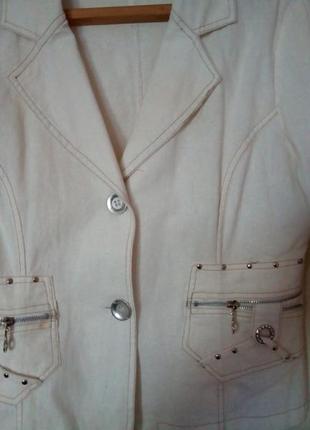 Пиджак белый короткий 48-50р.2 фото
