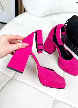 Супер модные замшевые женские туфли на удобном каблуке в наличии и подшил💙💛🏆5 фото