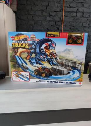 Большой трек hot wheels monster trucks scorpion raceway boosted set в наличии