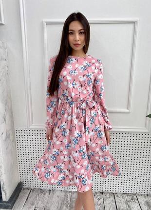 Нежное романтичное платье миди в цветочный привет