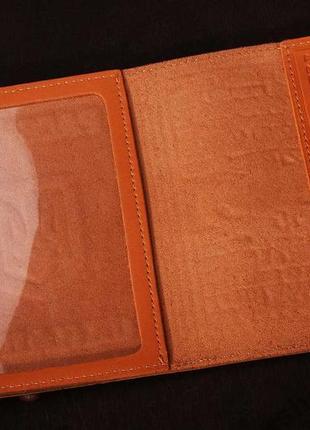 Стильна шкіряна обкладинка на паспорт3 фото