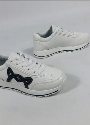 Кросівки білі з чорним на товстій підошві4 фото