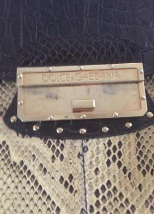 Сумка dolce & gabbana вінтаж зміїний принт оригінал стан дуже хороший тільки фурнітура все на фото видно3 фото