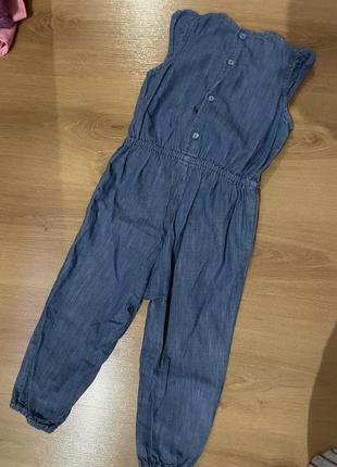 Фирменный джинсовый комбинезон h&m на 1-2 года4 фото