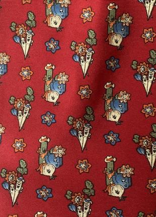 Шелковый галстук англия london  цвет разноцветный красный с принтом веселые овощи6 фото